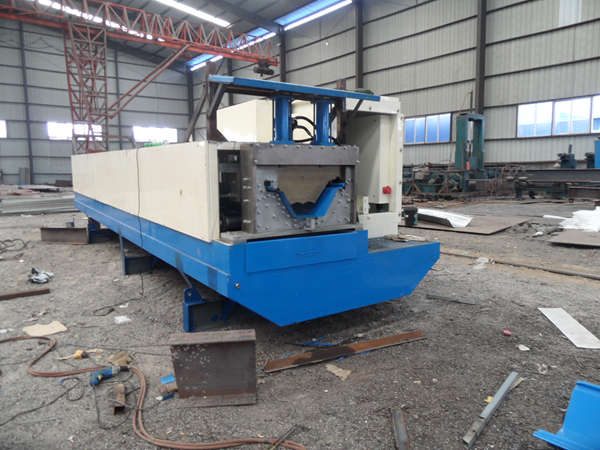 700�͹����O��